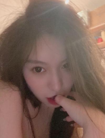 风情万种的极品御姐