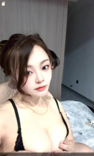 郑州微胖大胸骚少妇