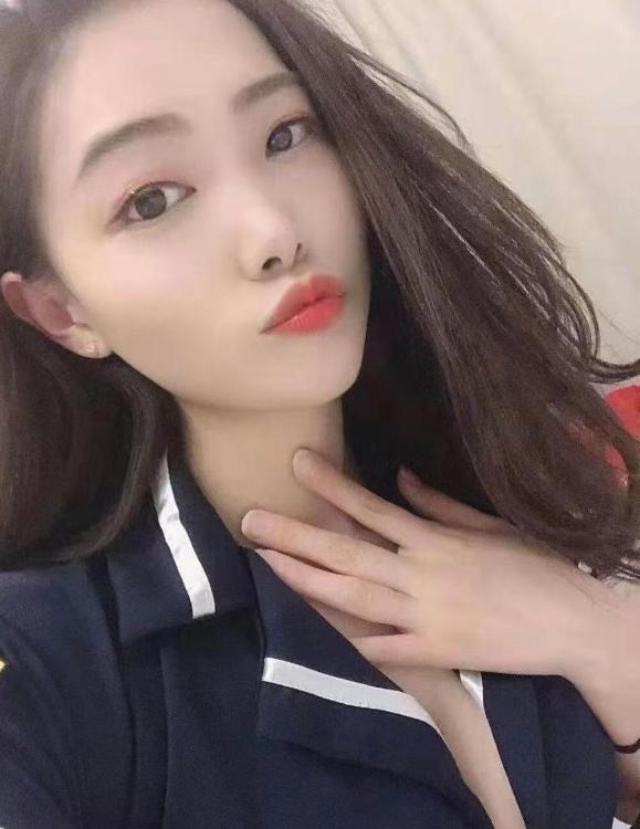 甜美型小美女