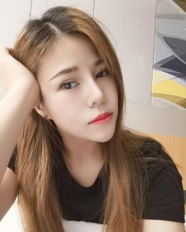 闵行彤彤
